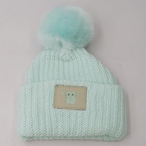 NEW Star Wars Mandelorian and the Child beanie hat